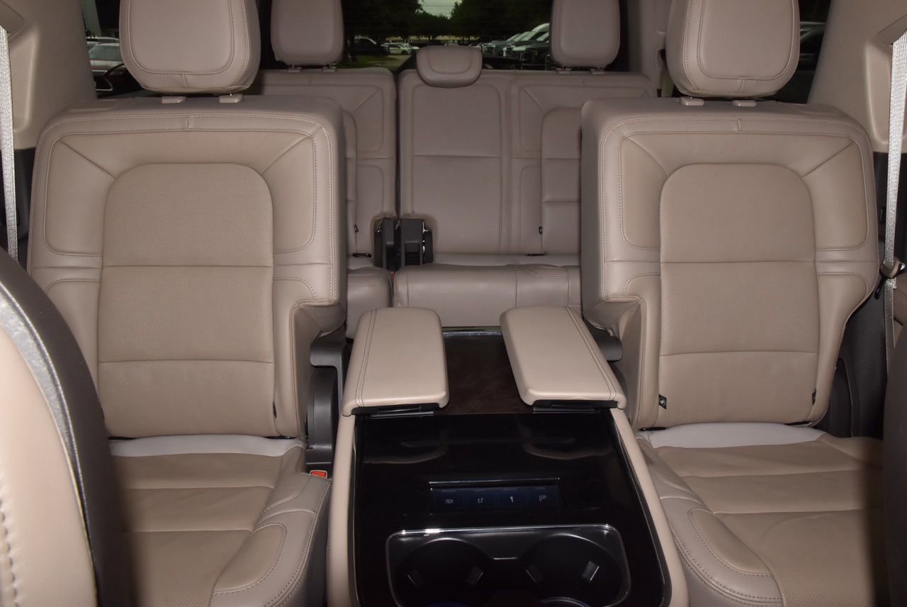 Certified 2023 Lincoln Navigator Reserve AWD/4WD image 22