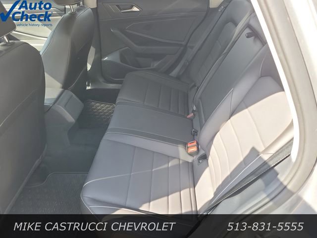 Used 2024 Volkswagen Jetta SE FWD image 25