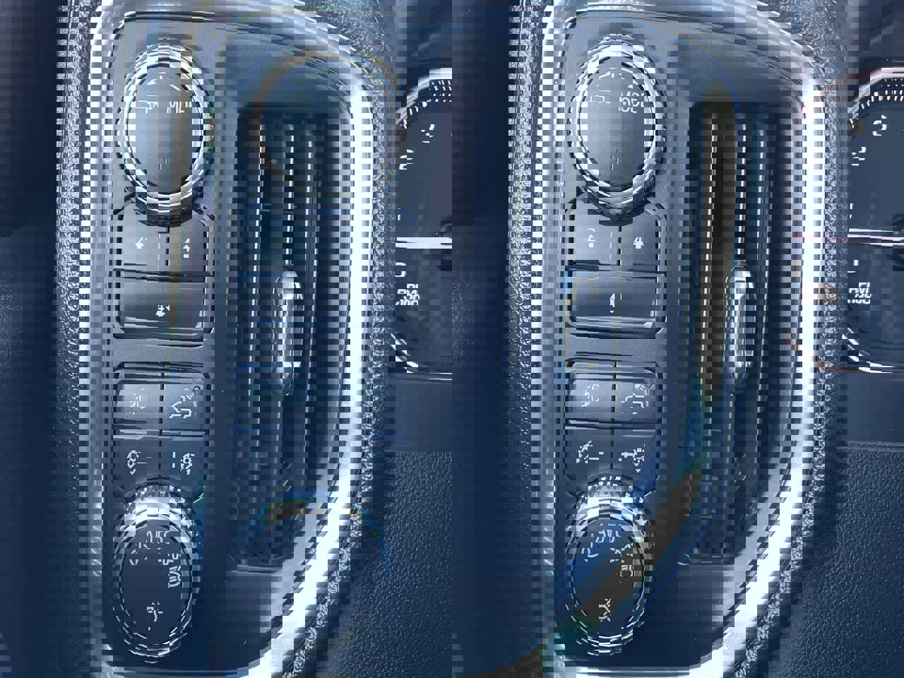 Used 2022 GMC Sierra 2500 SLE w/ SLE Value Package; image 28