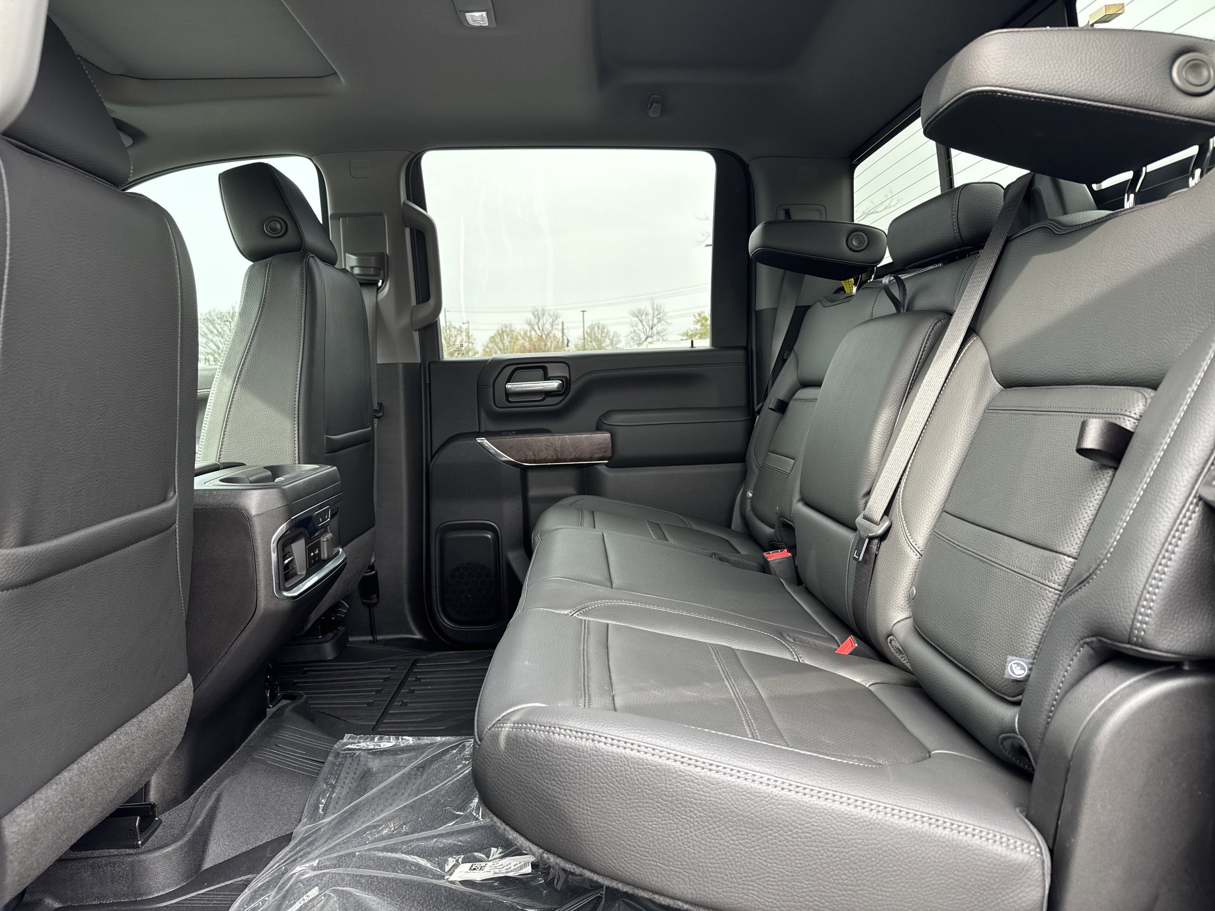 Used 2023 GMC Sierra 3500 Denali w/ Denali Ultimate Package image 30