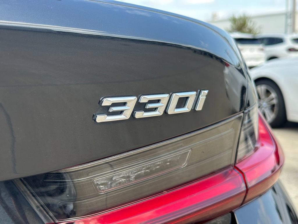 Used 2023 BMW 330i xDrive Sedan w/ Premium Package AWD/4WD image 36
