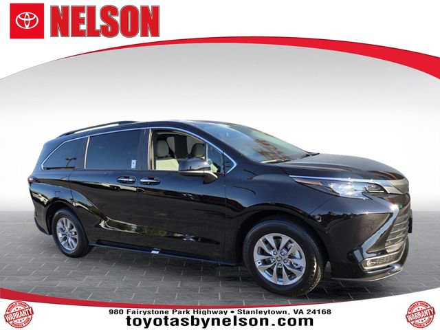 New 2026 Toyota Sienna XLE