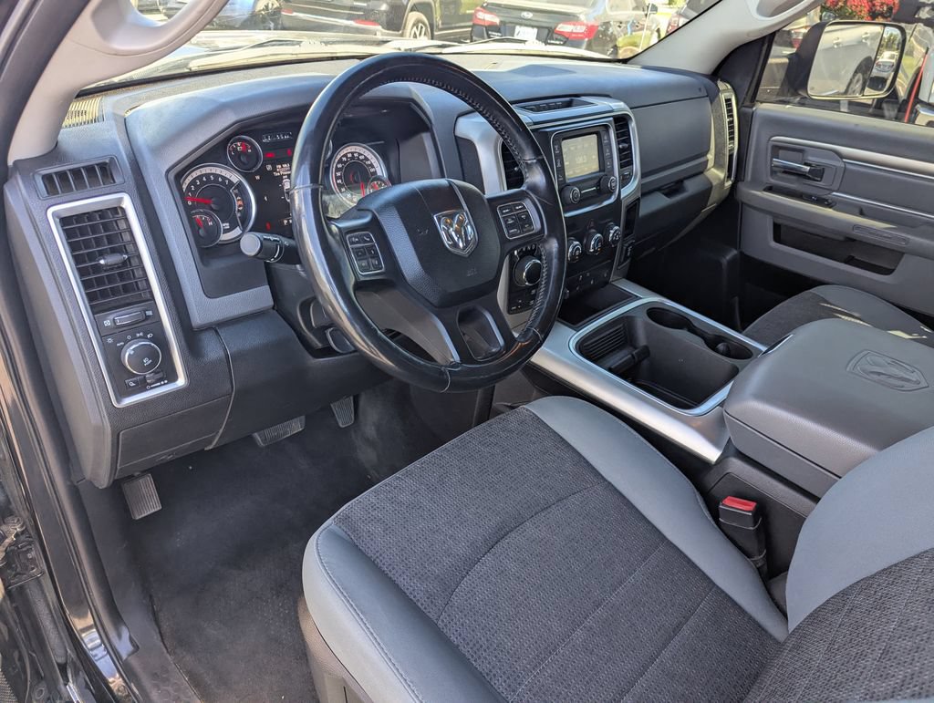 Used 2017 RAM 1500 Classic SLT AWD/4WD image 26