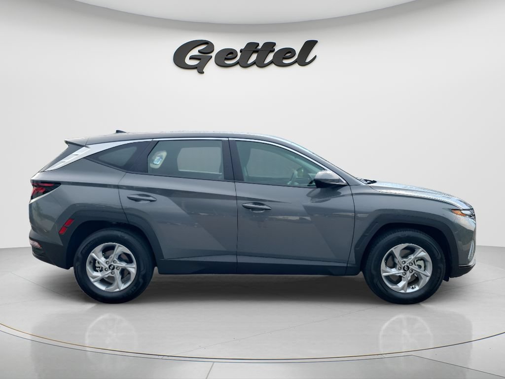 Used 2024 Hyundai Tucson SE FWD image 3