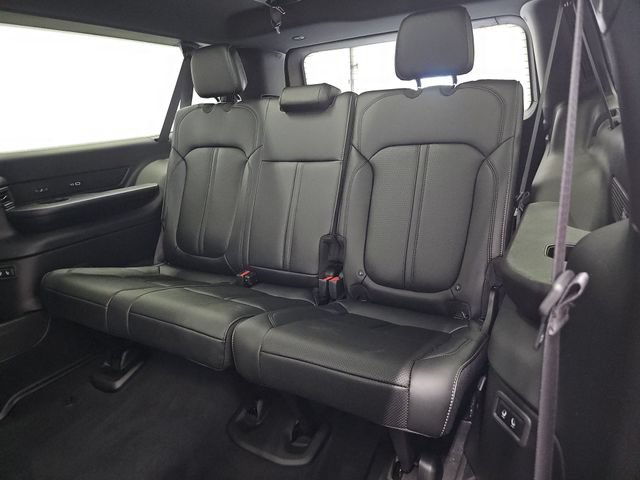 New 2026 Jeep Grand Wagoneer L Limited AWD/4WD image 39