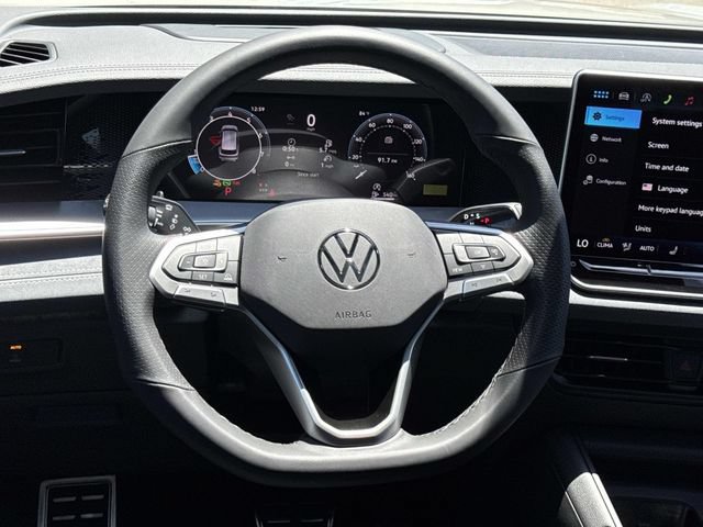 New 2026 Volkswagen Tiguan SE R-Line FWD image 7