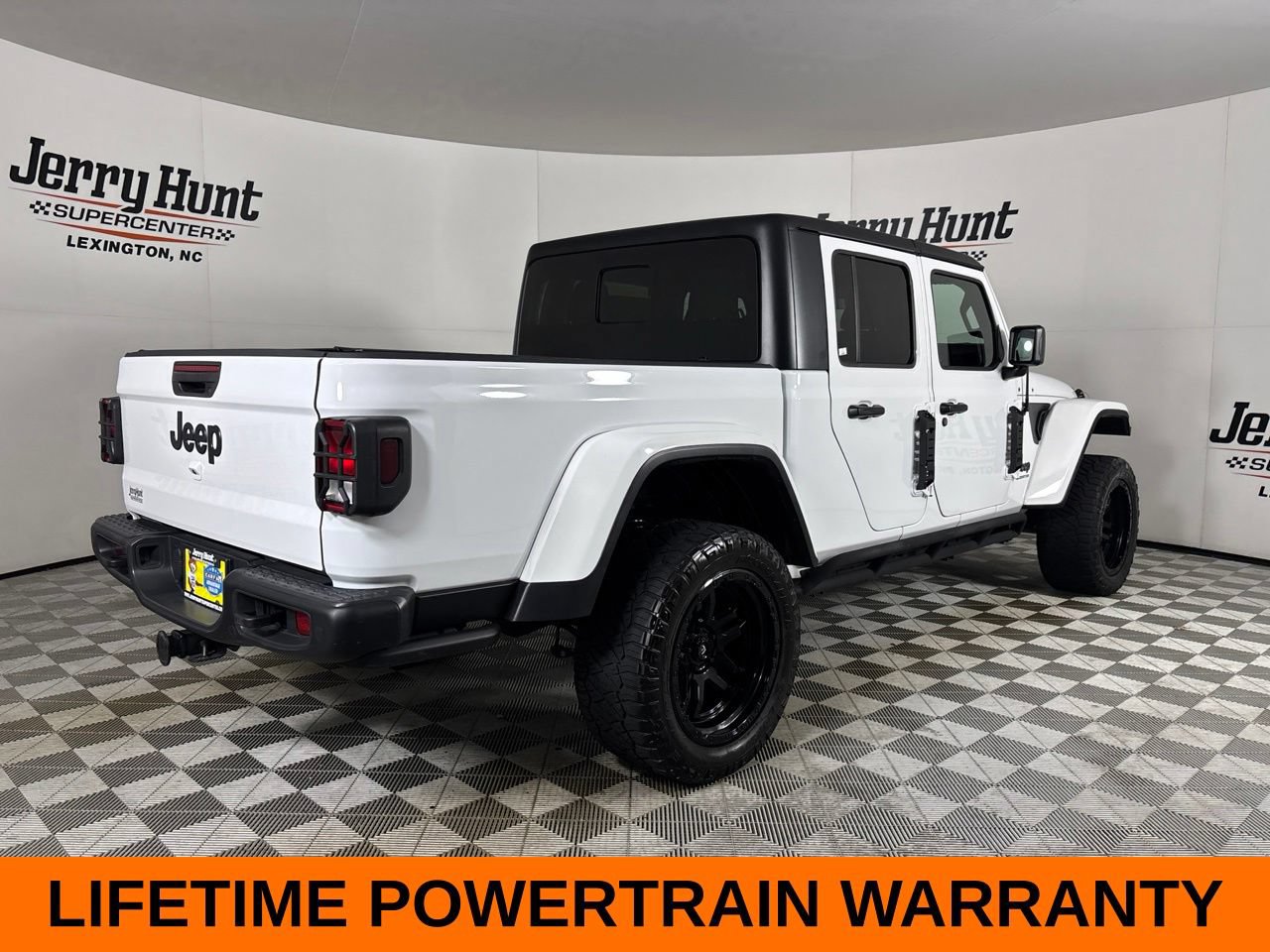 Used 2022 Jeep Gladiator Sport AWD/4WD image 6