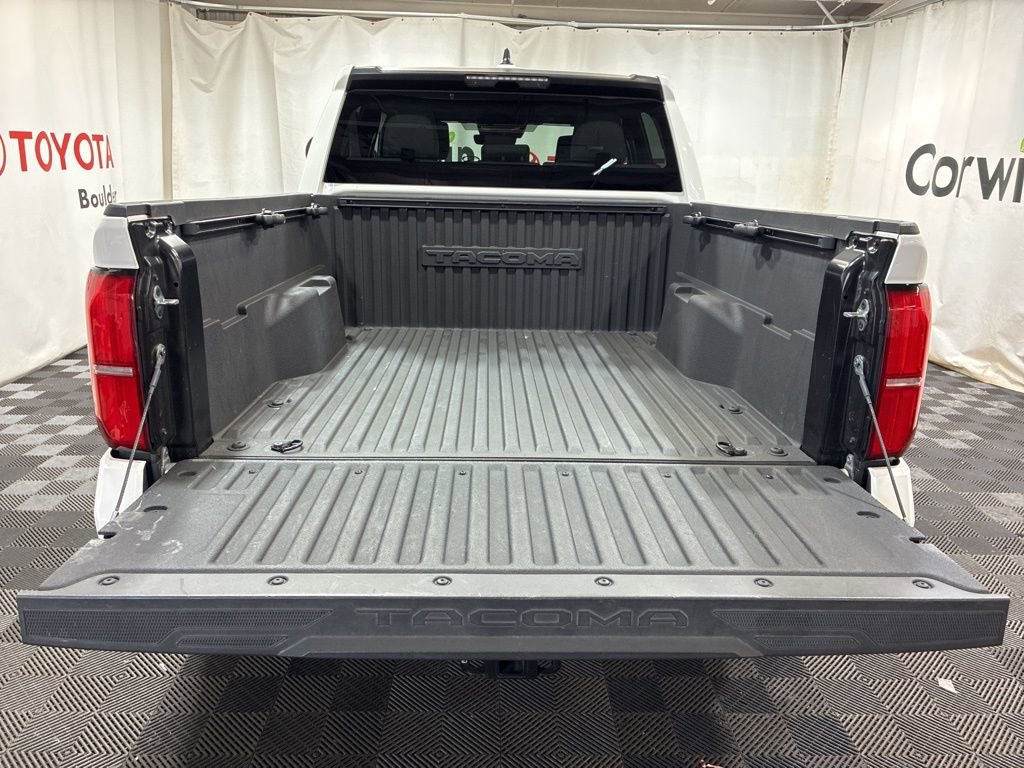 Used 2024 Toyota Tacoma SR5 AWD/4WD image 17
