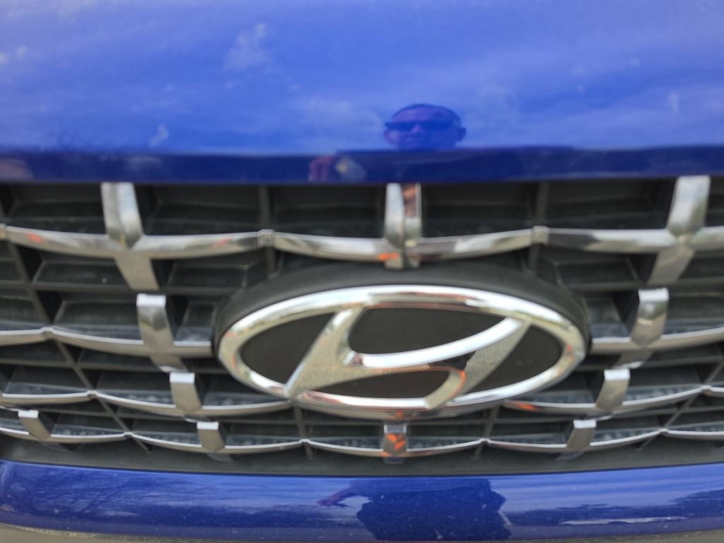 Used 2023 Hyundai Venue Limited image 6