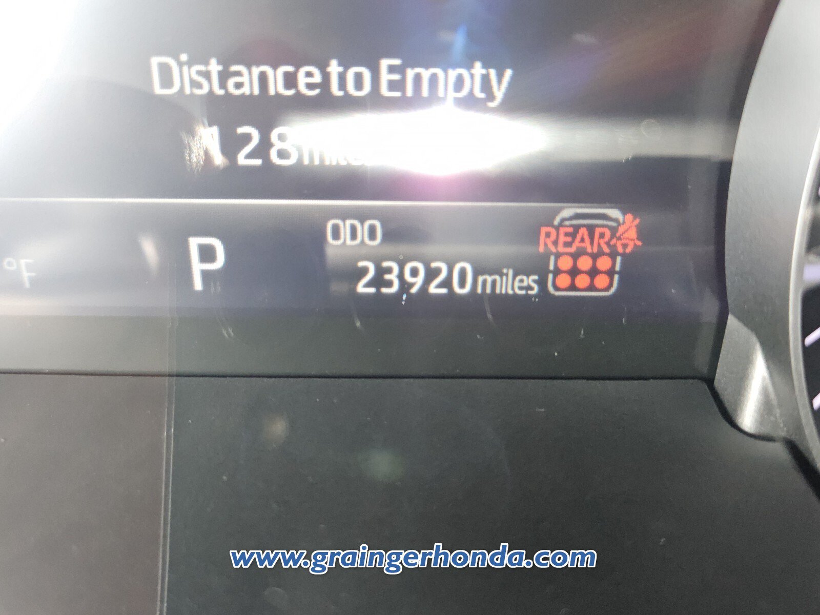 Used 2024 Toyota Highlander LE FWD image 22