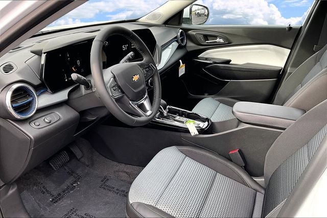 New 2026 Chevrolet Trax LT w/ Driver Confidence Package image 7