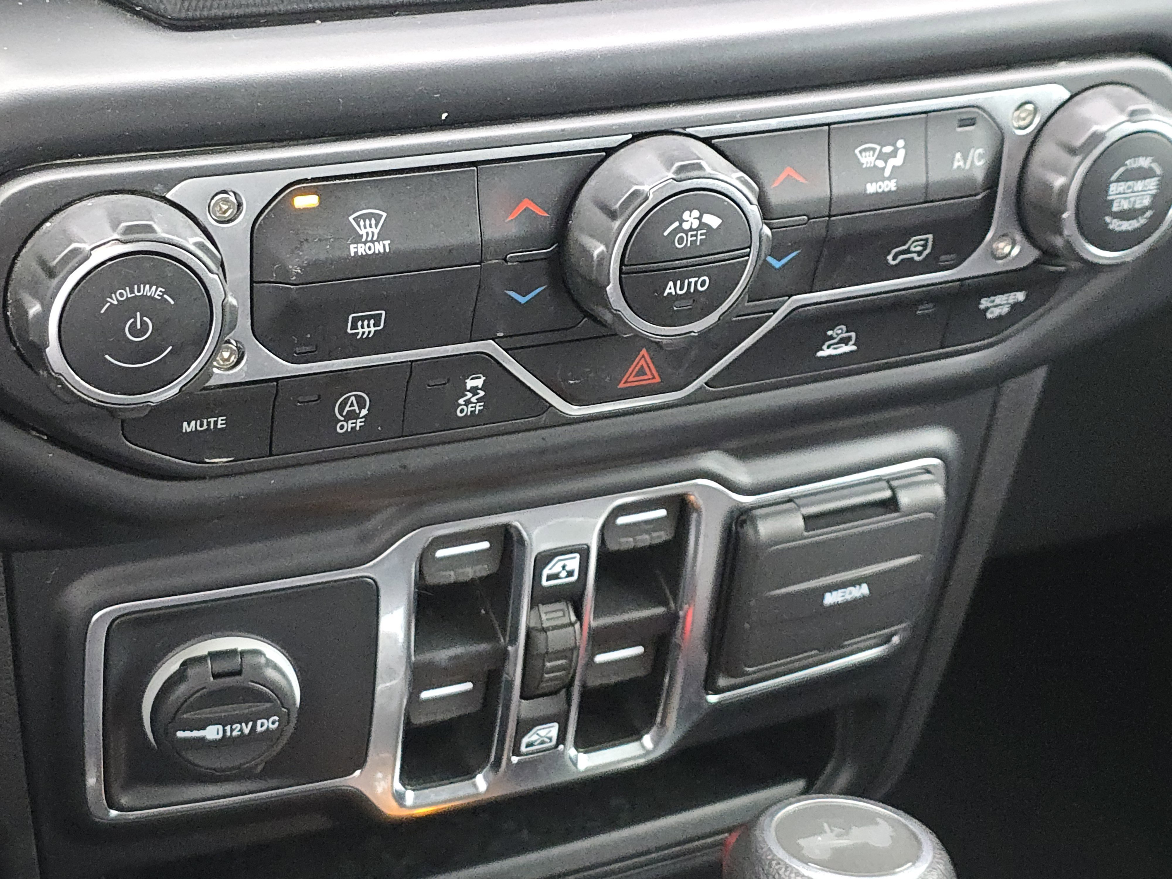 Used 2022 Jeep Wrangler Unlimited Sport image 31