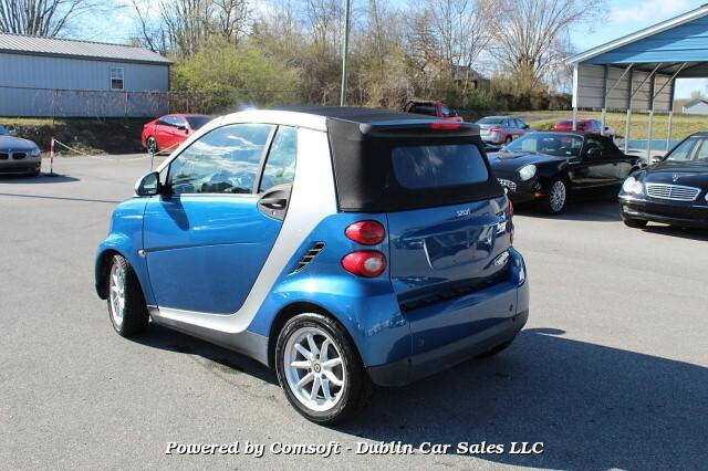 Used 2009 smart fortwo passion RWD image 4