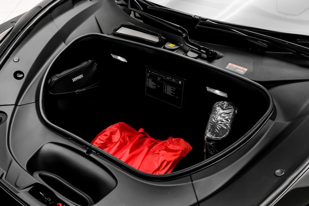 Used 2023 Ferrari F8 Tributo RWD image 61