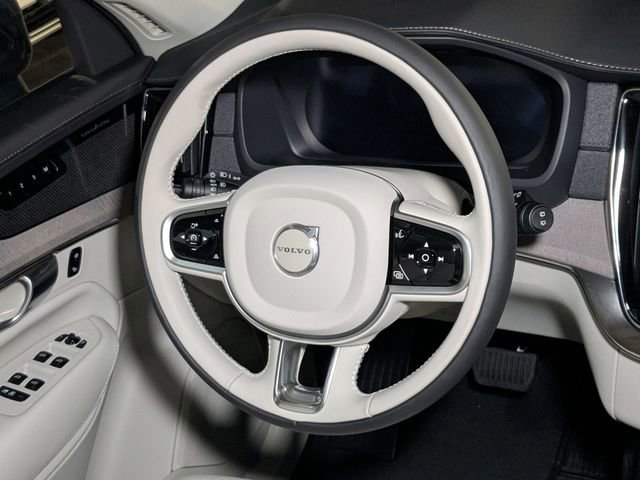 New 2026 Volvo XC90 B6 Ultra w/ Protection Package image 17