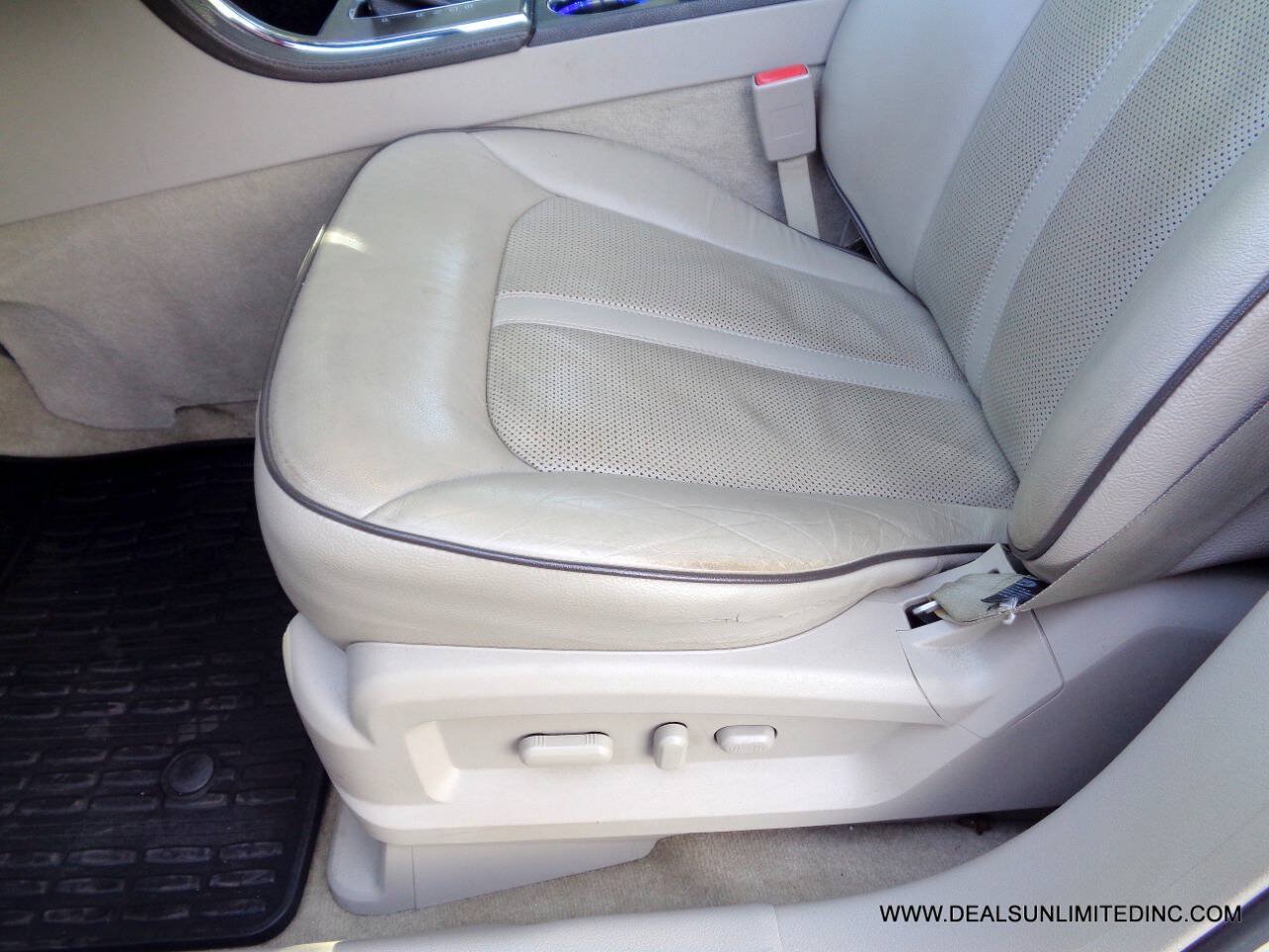 Used 2015 Lincoln MKX AWD w/ Equipment Group 102A image 8