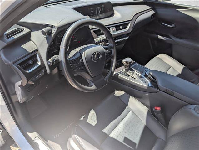 Used 2022 Lexus UX 200 w/ Accessory Package (Z2) FWD image 15