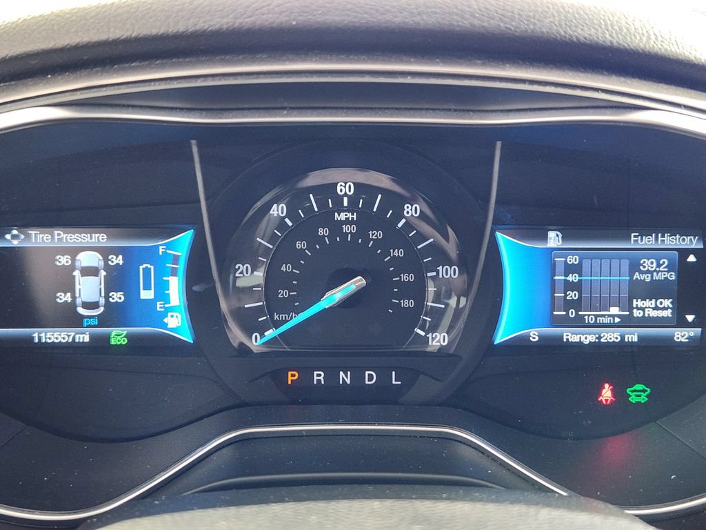 Used 2017 Ford Fusion SE FWD image 20