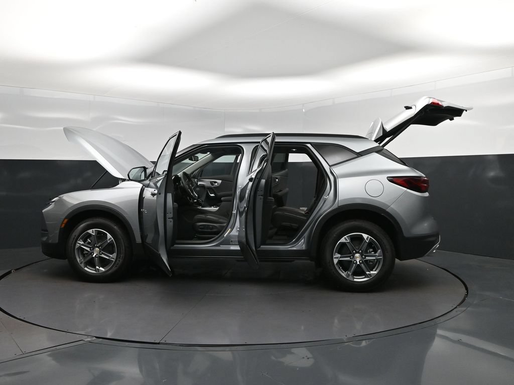 New 2026 Chevrolet Blazer LT w/ Convenience Package AWD/4WD image 46
