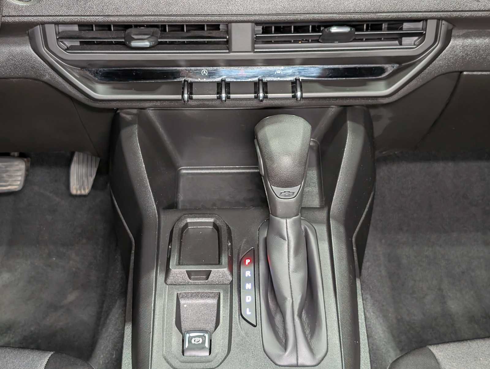 Used 2023 Chevrolet Colorado W/T RWD image 18