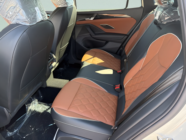 New 2027 Volkswagen Tiguan SEL R-Line AWD/4WD image 6
