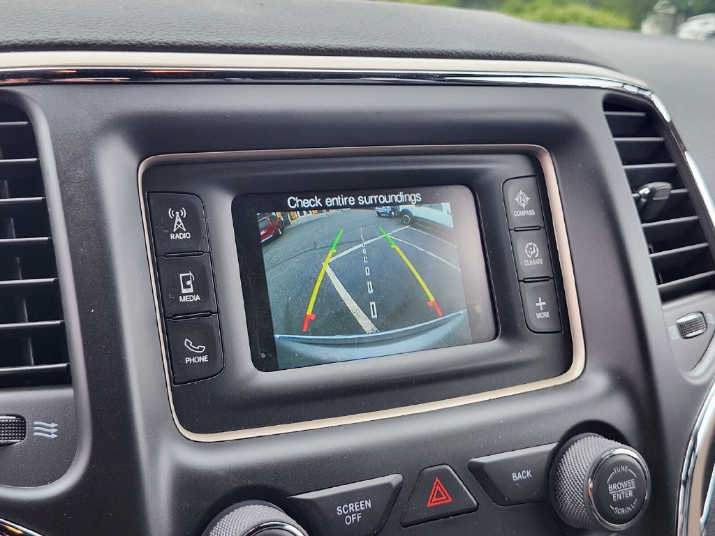 Used 2015 Jeep Grand Cherokee Limited w/ Trailer Tow Group IV AWD/4WD image 21