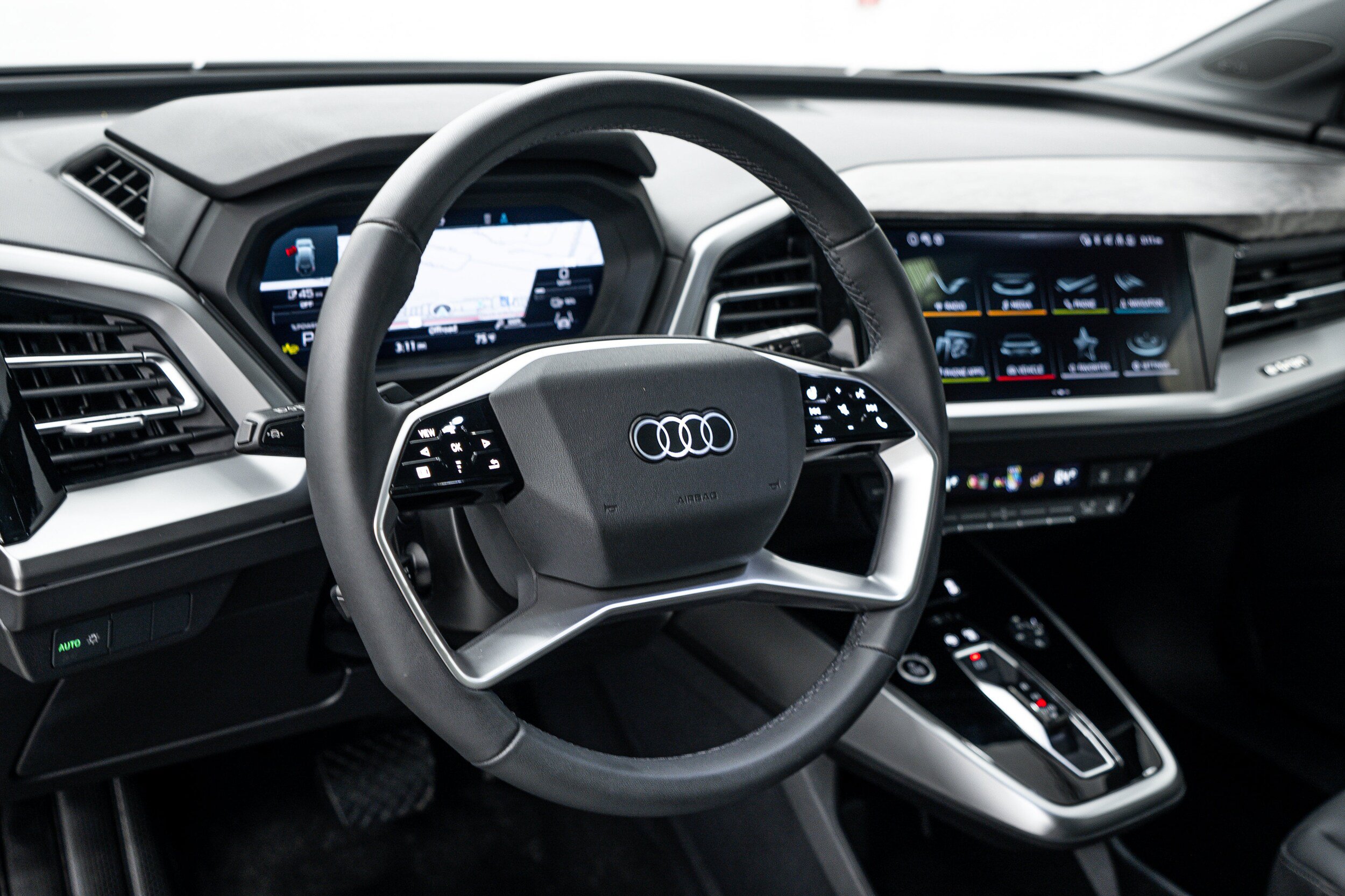 Used 2025 Audi Q4 e-tron Premium Plus w/ Premium Plus AWD/4WD image 11