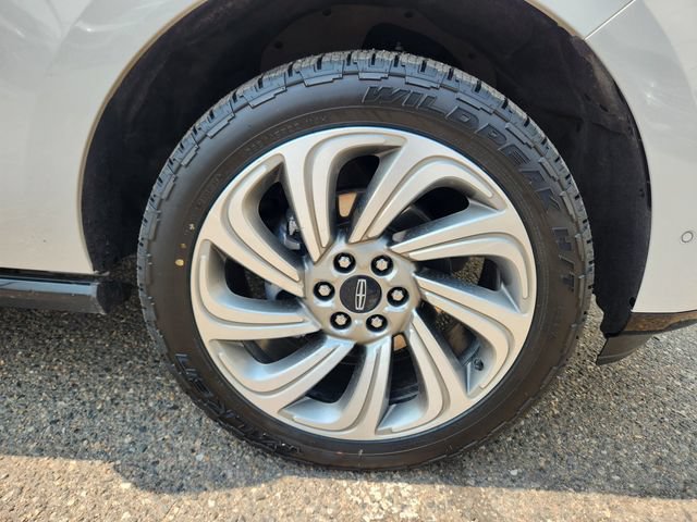 Certified 2023 Lincoln Navigator L Reserve AWD/4WD image 19