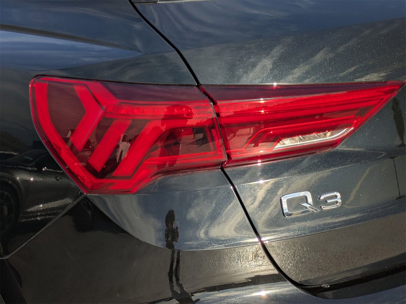 Used 2023 Audi Q3 2.0T Premium w/ Convenience Package image 18