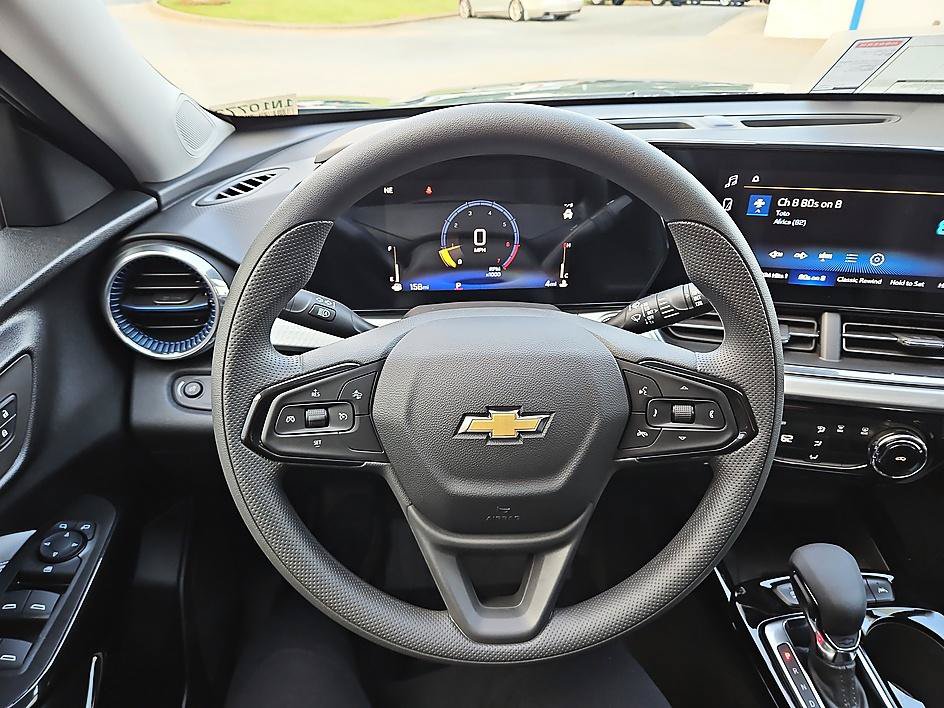New 2026 Chevrolet Trax LT w/ Sunroof Package FWD image 17