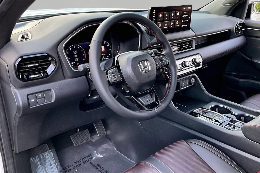 Certified 2026 Honda Pilot Black Edition image 12