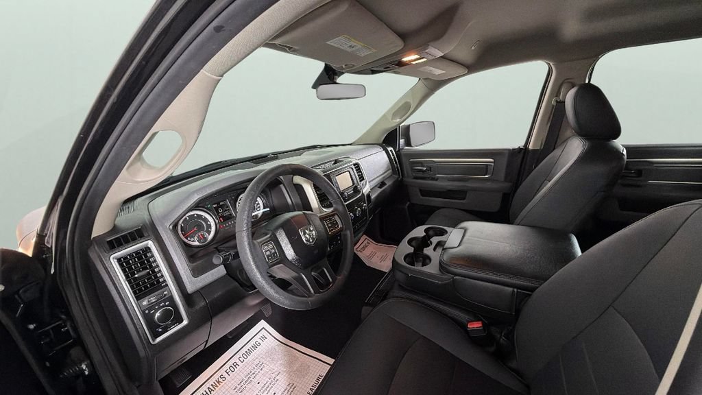 Used 2019 RAM 1500 Classic SLT AWD/4WD image 17