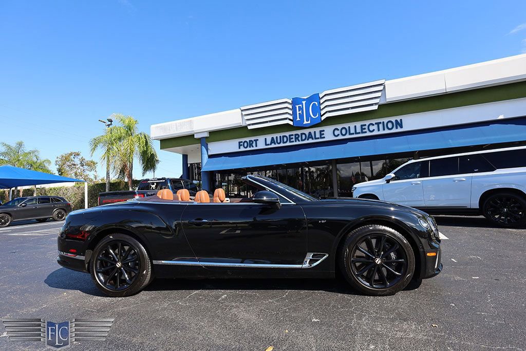 Used 2020 Bentley Continental GT image 2