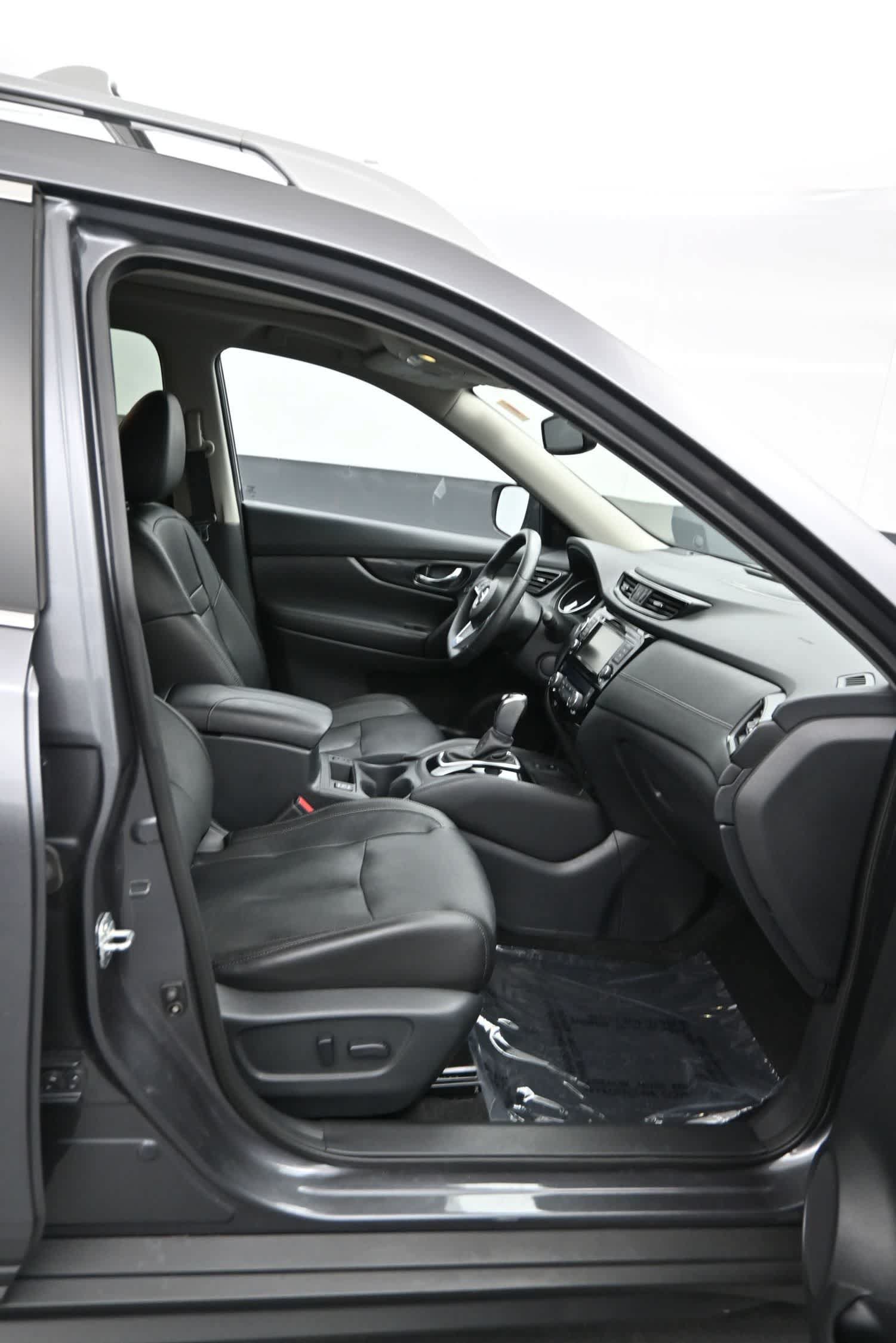 Used 2019 Nissan Rogue SL w/ Premium Package AWD/4WD image 11