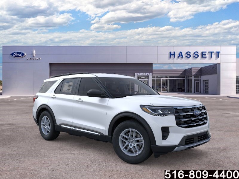 Used 2025 Ford Explorer Active AWD/4WD image 8