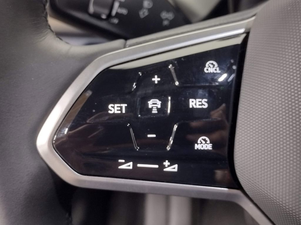 New 2025 Volkswagen ID. Buzz Pro S image 24