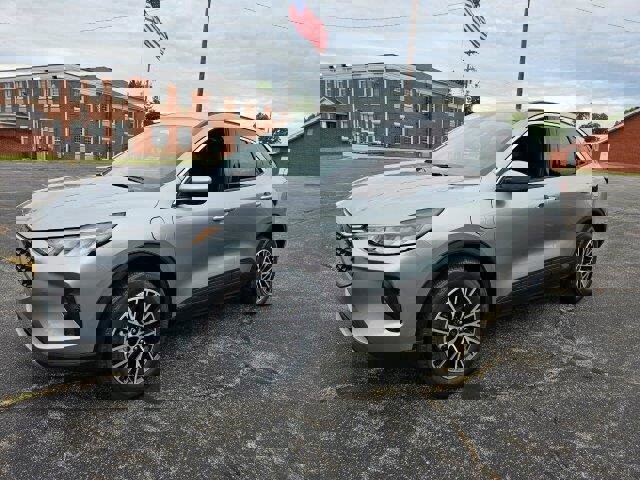 New 2024 Ford Escape SE image 5