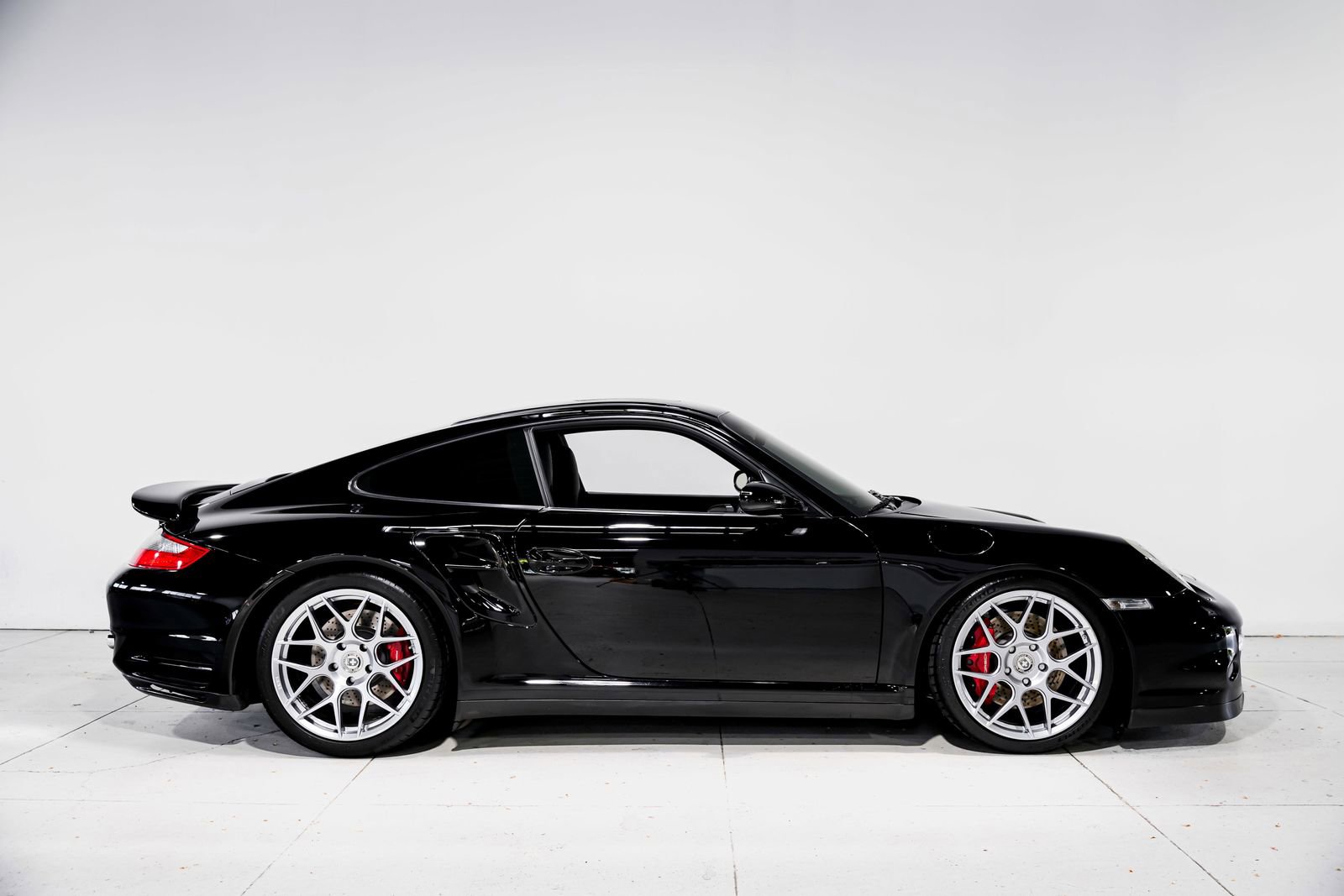 Used 2007 Porsche 911 Turbo AWD/4WD image 2