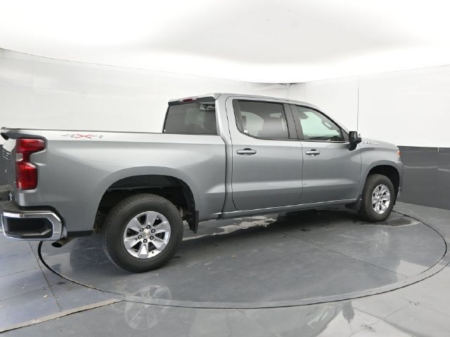 Used 2026 Chevrolet Silverado 1500 LT AWD/4WD image 2