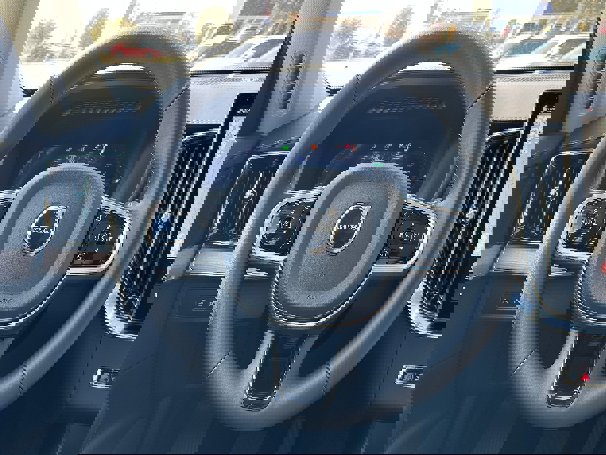 New 2025 Volvo XC90 T8 Plus w/ Protection Package Premier image 13