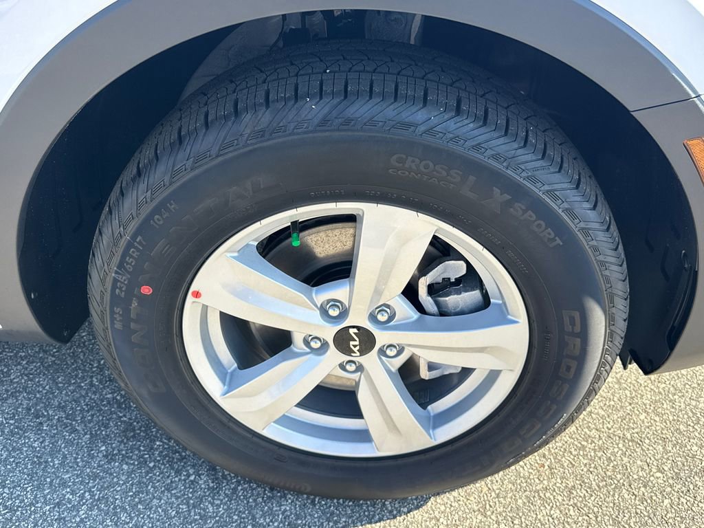New 2026 Kia Sorento LX image 12