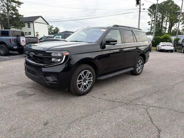Used 2025 Ford Expedition Active AWD/4WD image 12