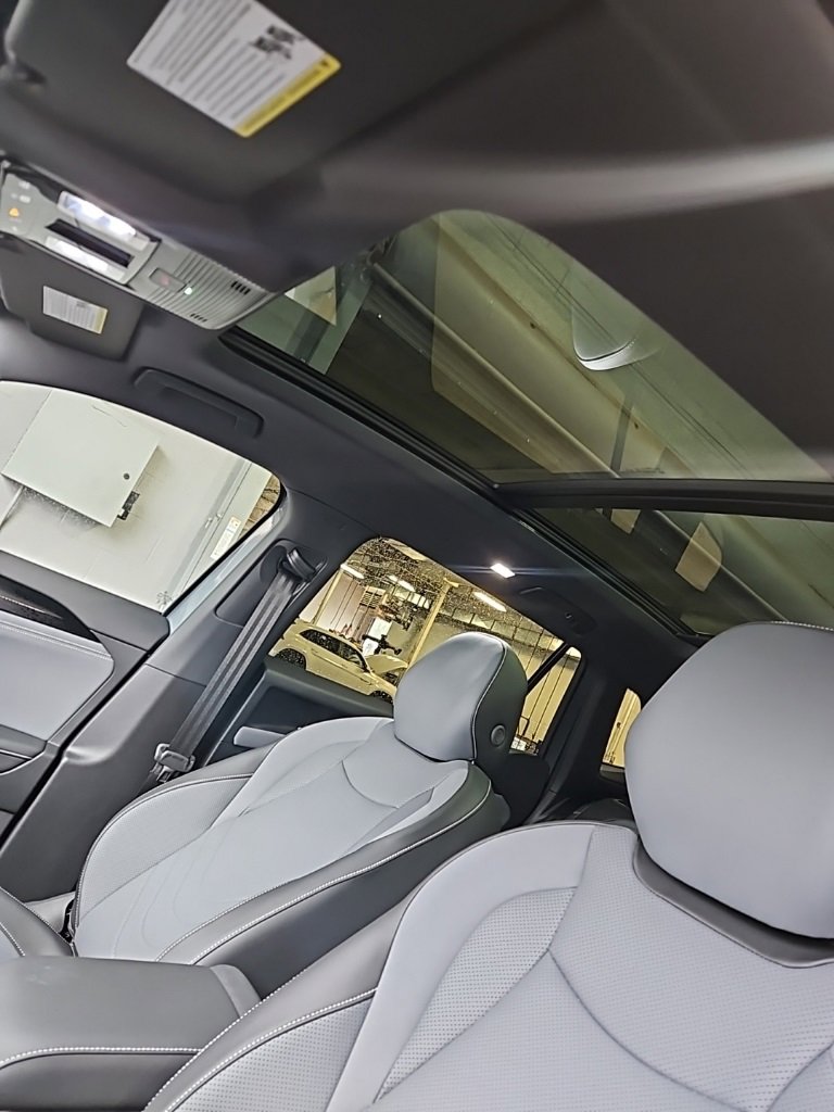 New 2026 Volkswagen Tiguan SE R-Line image 28