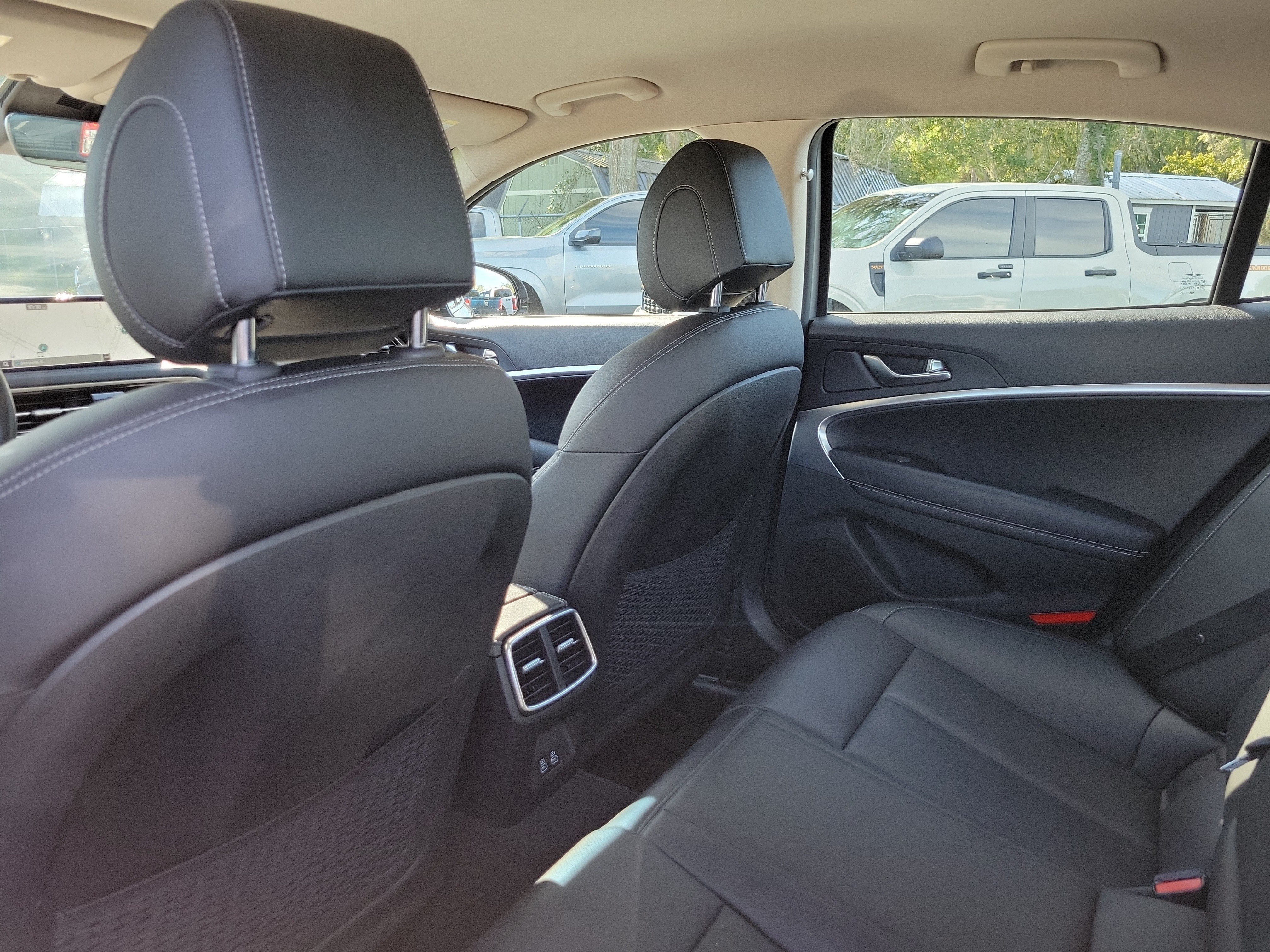 Used 2026 Genesis G70 2.5T RWD image 19
