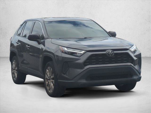 Used 2023 Toyota RAV4 LE FWD image 3