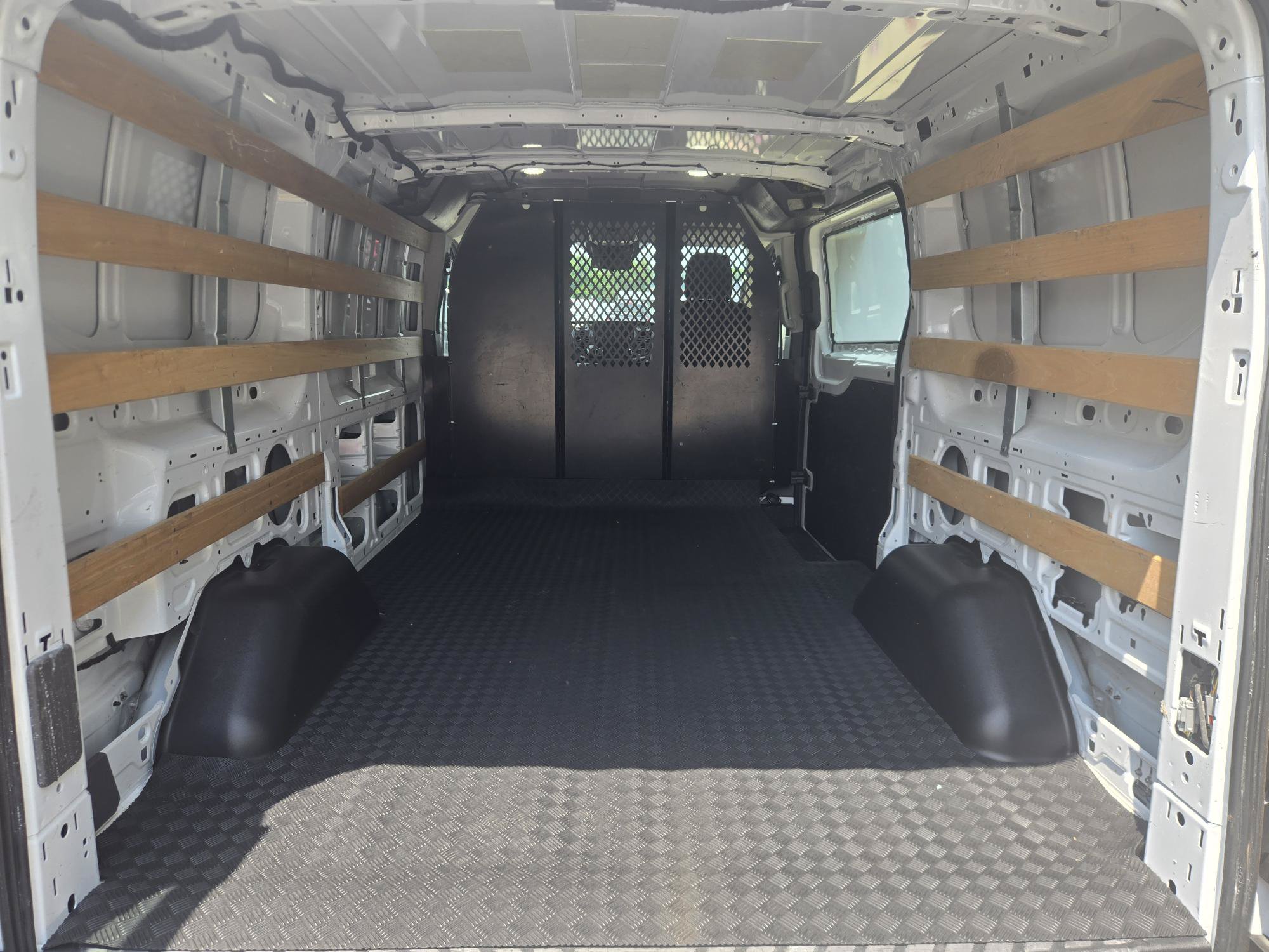 Used 2024 Ford Transit 250 Low Roof w/ Exterior Upgrade Package RWD image 6