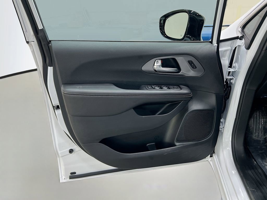 New 2026 Chrysler Pacifica Select image 17