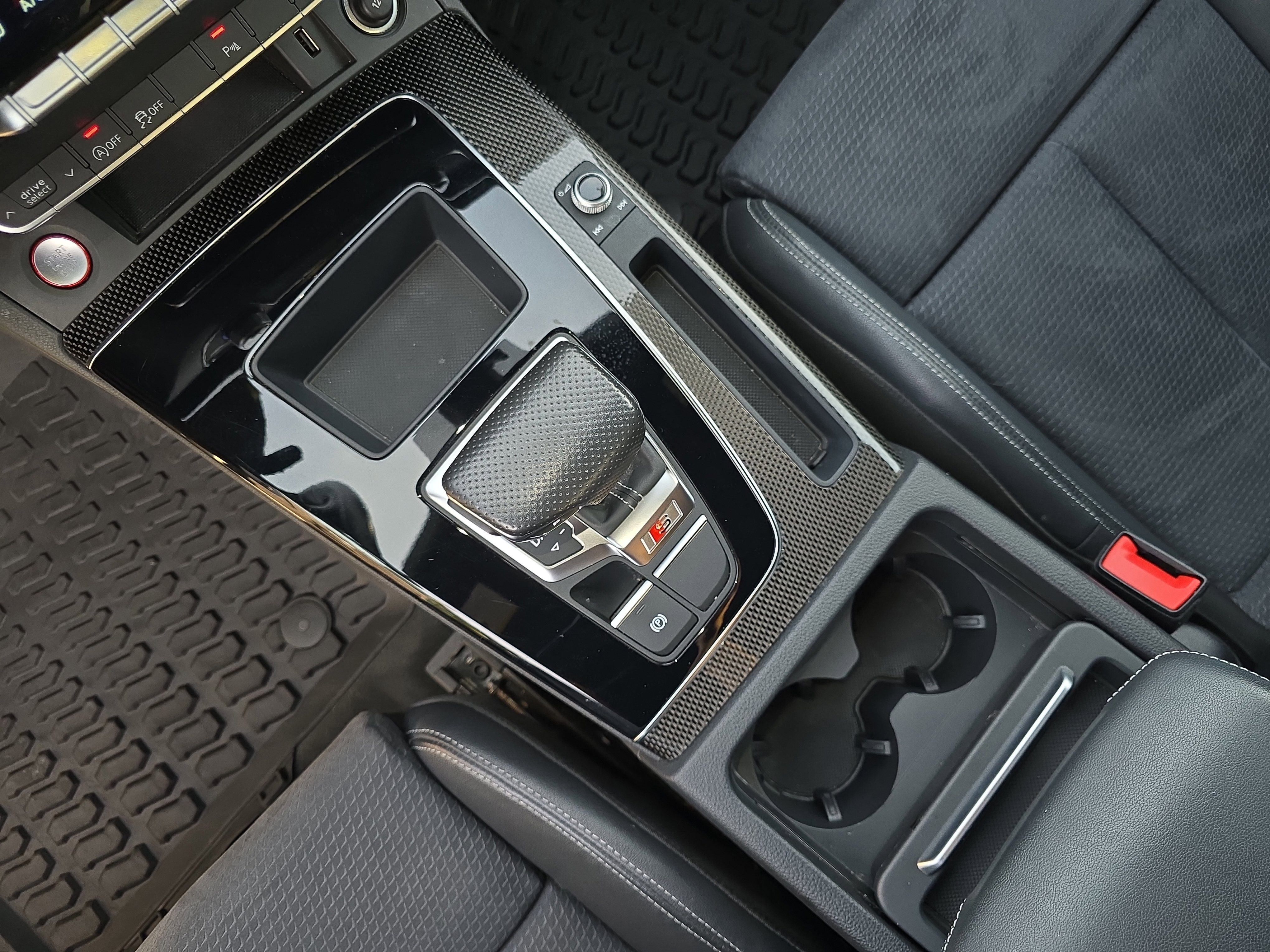 Used 2022 Audi SQ5 Premium image 25