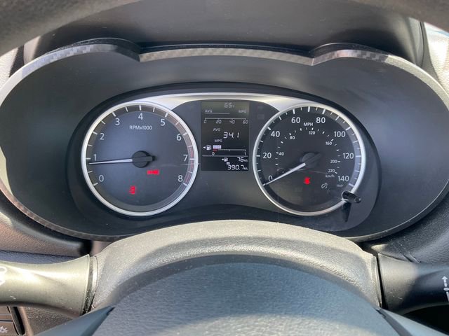 Used 2020 Nissan Versa S FWD image 9