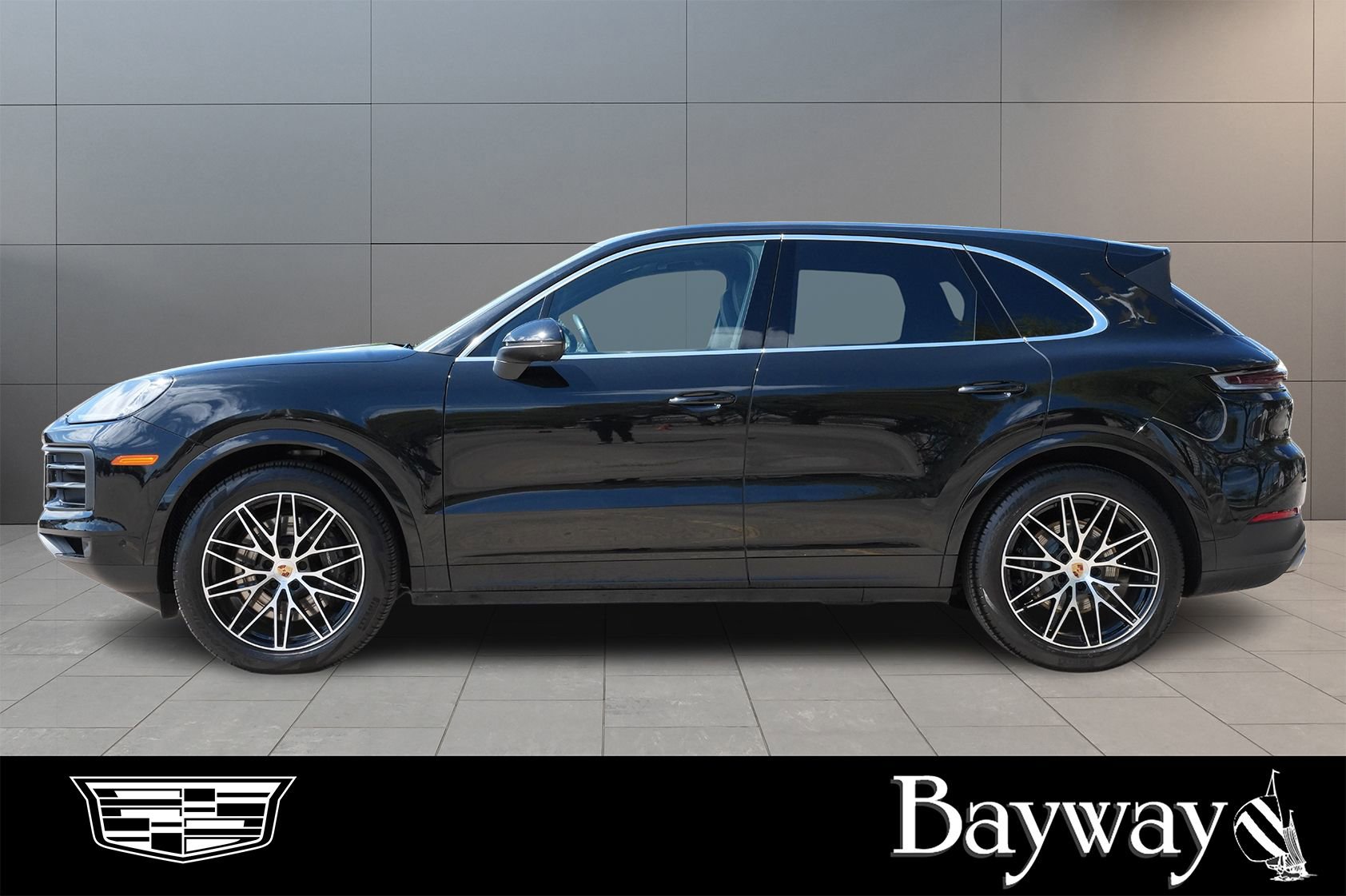 Used 2025 Porsche Cayenne image 4
